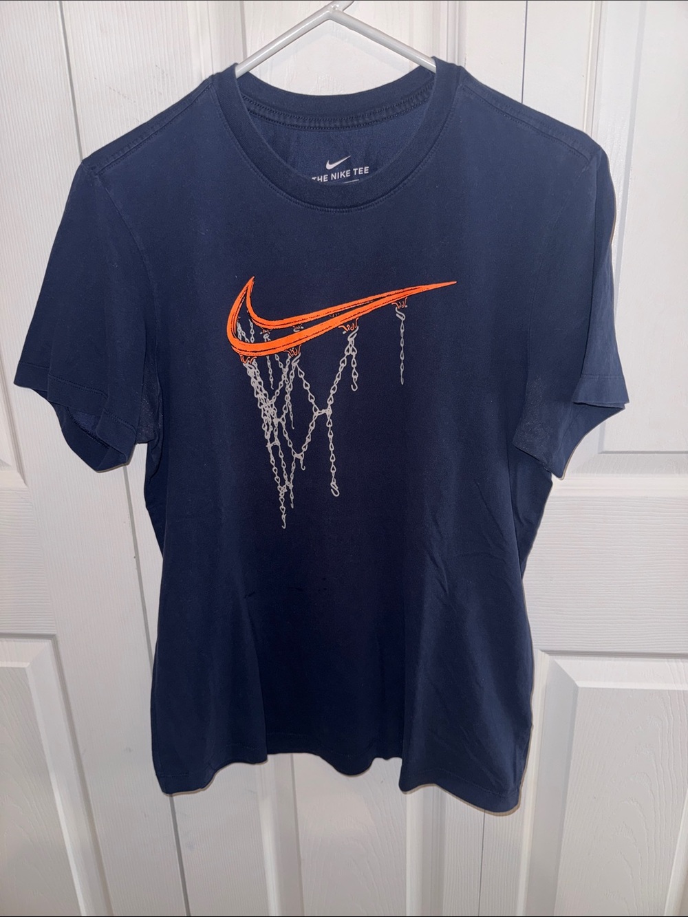 Nike Navy T-Shirt with Orange Swoosh and Chain Accent GUC (CL)